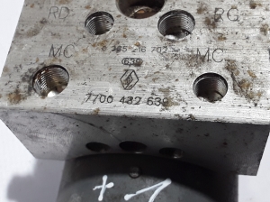 RENAULT Clio II (1998–2005) ABS unit 7700432639 - 2