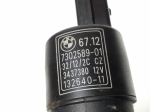 BMW 1 SERIES E82 (2007–2013) Front windshield washer pump 7302589 - 3