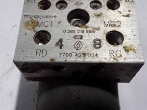 RENAULT Scenic (1996–2003) ABS Steuergerät 7700423034 - 3