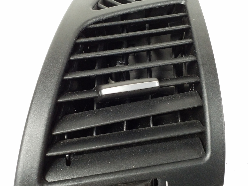 BMW 1 Series E81/E82/E87/E88 (2004-2013) Cabin Air Intake Grille 7059187 21924057