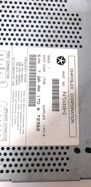 Chrysler Voyager IV (2001–2007) Audio, video, navigatsioon P4704345G - 3