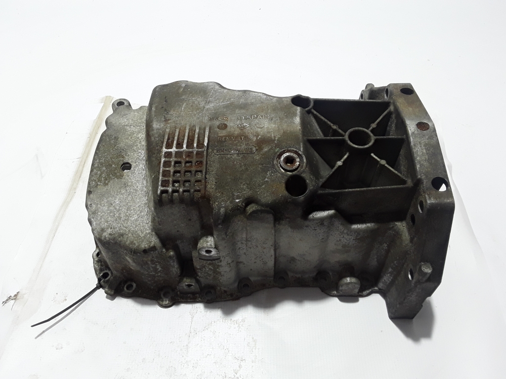 RENAULT Modus 1 generation (2004-2012) Crankcase 8200384326 22419988