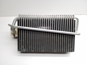   Radiator interior air conditioning 