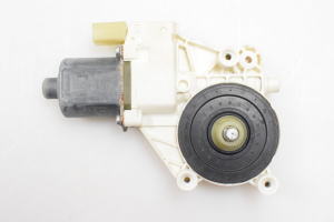 Hinterer Seitentür-Fensterhebermotor - 0130822424 