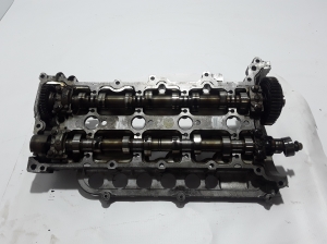  Valve cover 