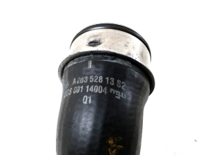 Mercedes Benz C-Class 203 (2000–2007) Ladeluftkühlerschlauch A2035281382 - 3