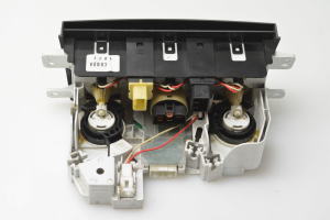 Mazda Premacy (1999–2005) Heizungsbedienteil CB08A - 3