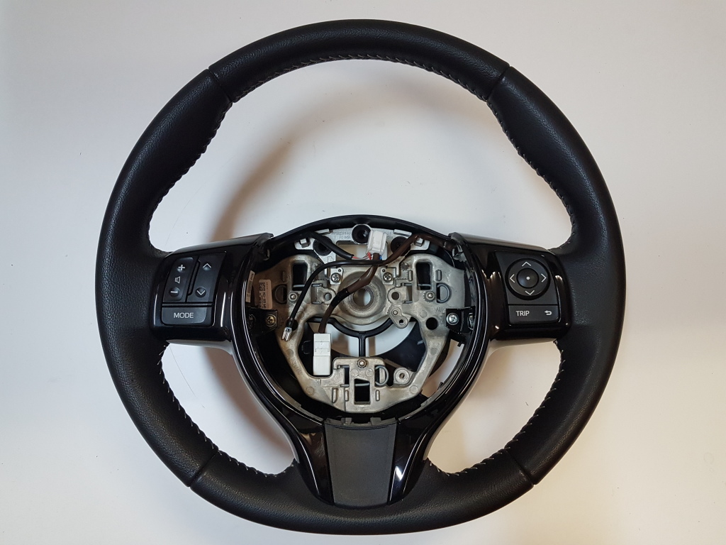 Used TOYOTA Yaris Steering wheel 310374581BMYAA