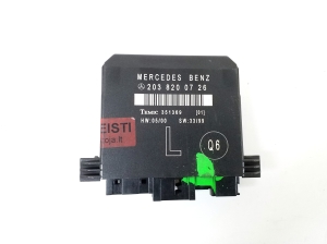  Rear side door control unit 