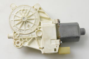 BMW Z4 E89 (2009–2016) Rear fork windshield motor 0130822425 - 2