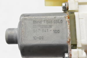 BMW Z4 E89 (2009–2016) Rear fork windshield motor 0130822425 - 4