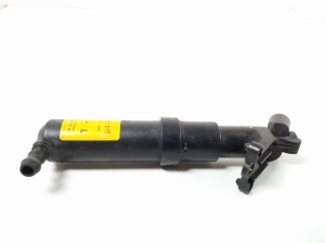  Headlamp spray nozzle 