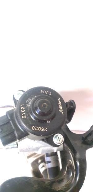  EGR valve 