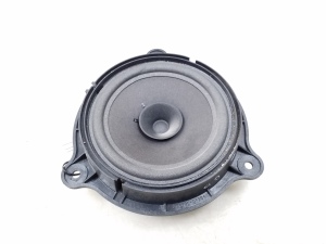 Rear side door speaker