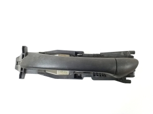 Mercedes Benz C-Class 203 (2000–2007) Front door external opening handle and its details - 2