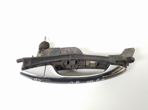 Mercedes Benz C-Class 203 (2000–2007) Front door external opening handle and its details - 2