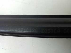 Mercedes Benz C-Class 204 (2007–2014) Windschutzscheibenleiste A2046710120 - 2