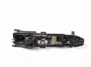 Mercedes Benz C-Class 203 (2000–2007) Front door external opening handle and its details - 3