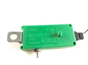 AUDI S6 (1999–2003) Antenna amplifier 4B5035225B - 2