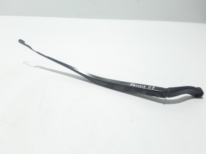  Windshield wiper blade 