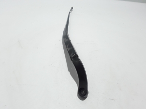  Windshield wiper blade 