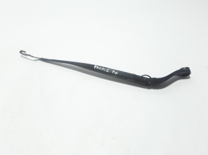  Windshield wiper blade 