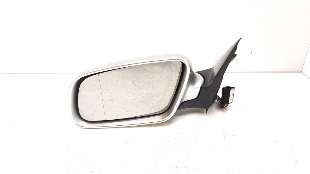 Used AUDI A6 Side mirror and its details 4B1858499