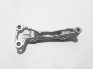  Front axle bracket 