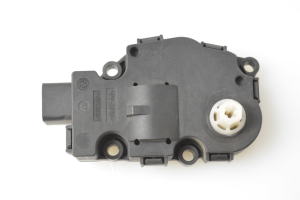 Volkswagen Touareg II (2010–2018) Stellmotor Heizungsklappe 52424892 - 4