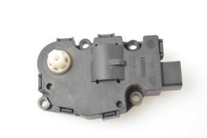 Volkswagen Touareg II (2010–2018) Stellmotor Heizungsklappe 52424892 - 4
