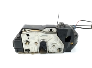 Mercedes Benz C-Class 203 (2000–2007) Rear side door lock A2037300235 - 4