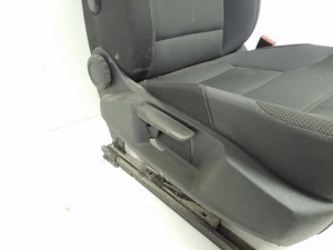 Volkswagen Golf VII (2012–2026) Vordersitz und seine Teile - 2