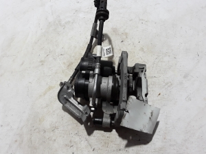  Rear brake caliper 