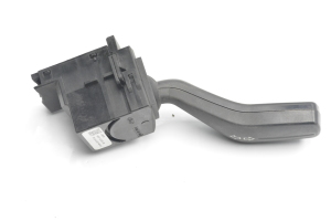 Ford Focus (2004–2011) Commande de clignotants 6G9T13335 - 3