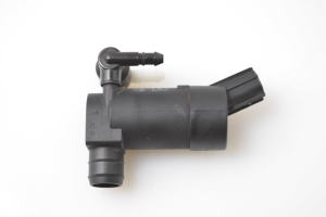 Ford Focus (2011–2018) Front windshield washer pump 1S7117K624FE - 3
