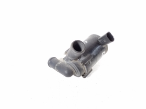 Auxiliary water pump - 7L0965561D