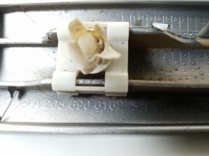 Mercedes Benz C-Class 203 (2000–2007) Beplankung Zierleiste Kotflügel A2036900162 - 2