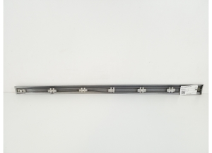 Mercedes Benz C-Class 203 (2000–2007) Esiukse liist A2036902262 - 2