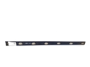 Mercedes Benz C-Class 203 (2000–2007) Esiukse liist A2036904962 - 4