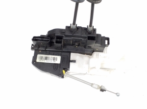 Hyundai ix55 (2008–2013) Front door lock 813103J010 - 2