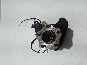 Rear wheel hub