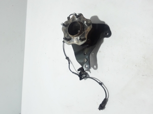 Rear wheel hub - 