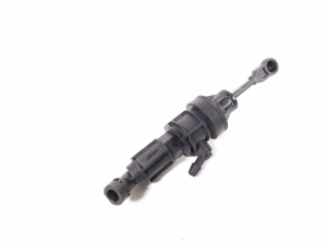 Mitsubishi Lancer (2007–2017) Clutch slave cylinder - 2