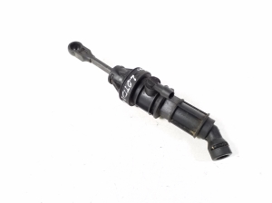 Mitsubishi Outlander (2006–2012) Clutch master cylinder - 2