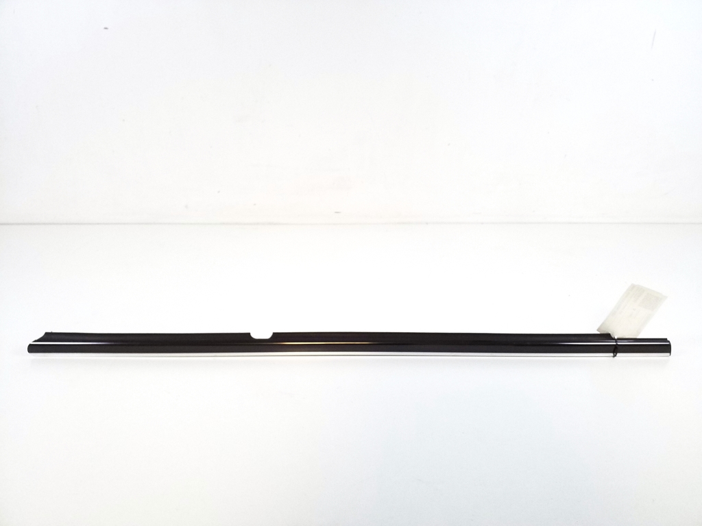 MERCEDES-BENZ C-Class W203/S203/CL203 (2000-2008) Moulure de vitre de porte arrière droite A2036903880 21015473