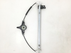 Aizmugurējo durvju logu pacēlājs - GS1D72590A