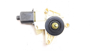   Rear side door window motor 