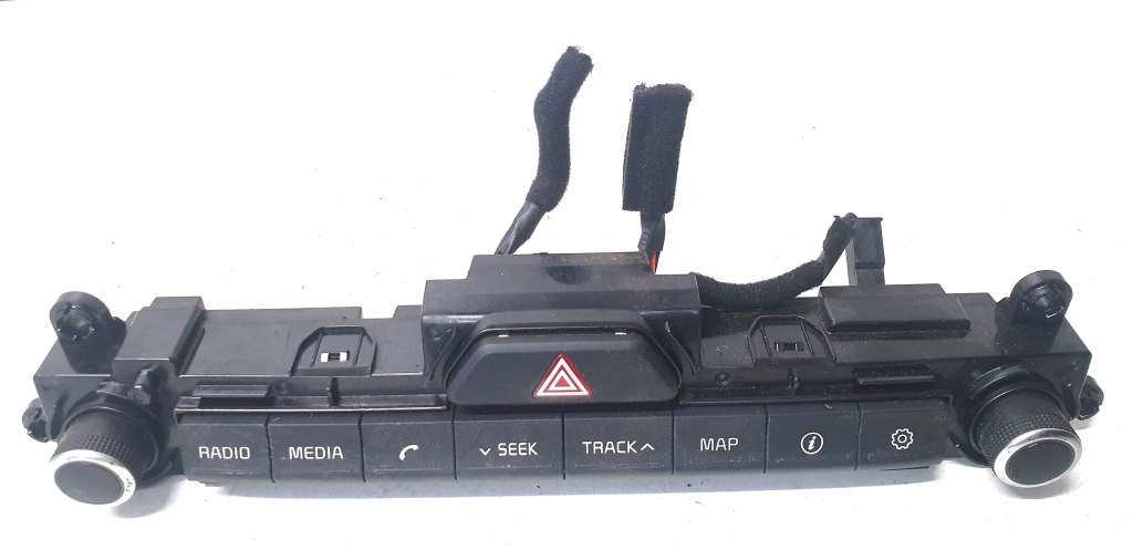 Kia Sportage (2016–2021) Multimedia control module D996569210 Kia Sportage (2016–2021) Multimedia control module D996569210