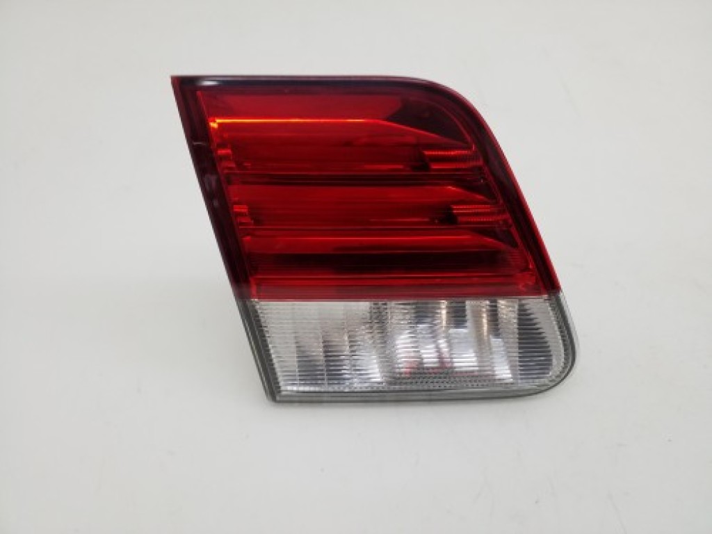 TOYOTA Avensis T27 Left Side Tailgate Taillight 8159005130 20978882
