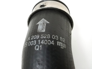 Mercedes Benz CLK-Class 209 (2002–2009) Ladeluftkühlerschlauch A2095280382 - 2